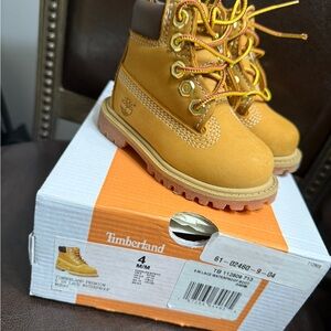 Timberland Mustard Yellow Lace-Up Boots
